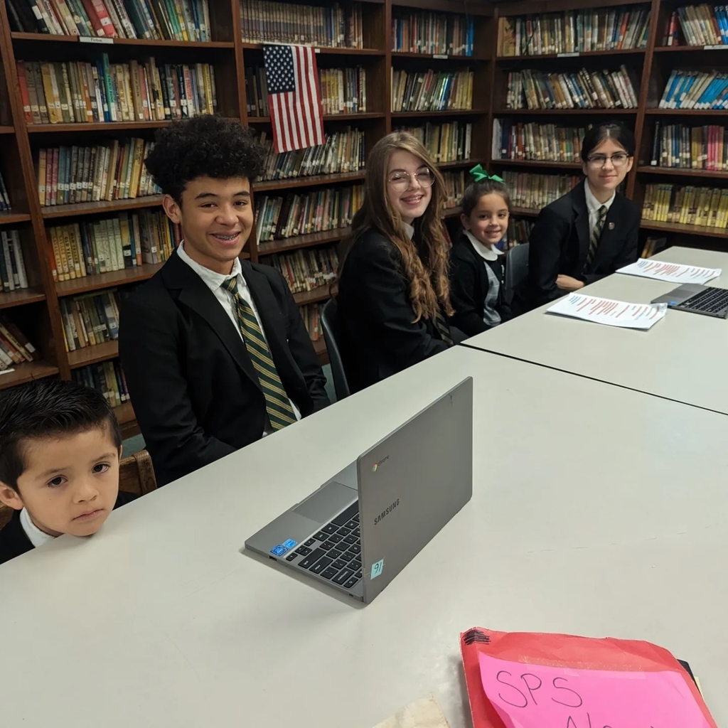 📰🎤SPS News had a few super cute special guests. Tune in with the Zoom link found in the Notable Newsletter. Happy Friday!.... Go Birds!
#southjerseycatholicschools